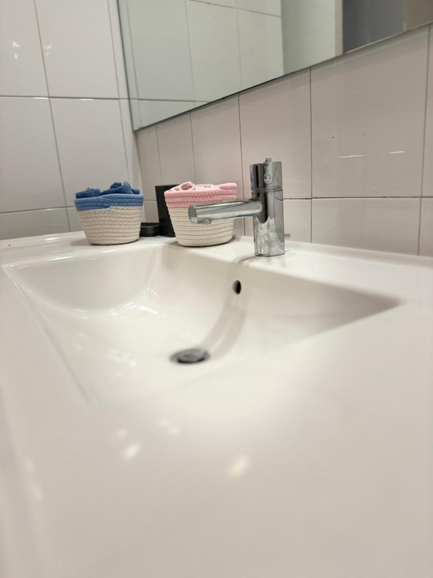 Fl Apartments Nel Corso Каляри Екстериор снимка