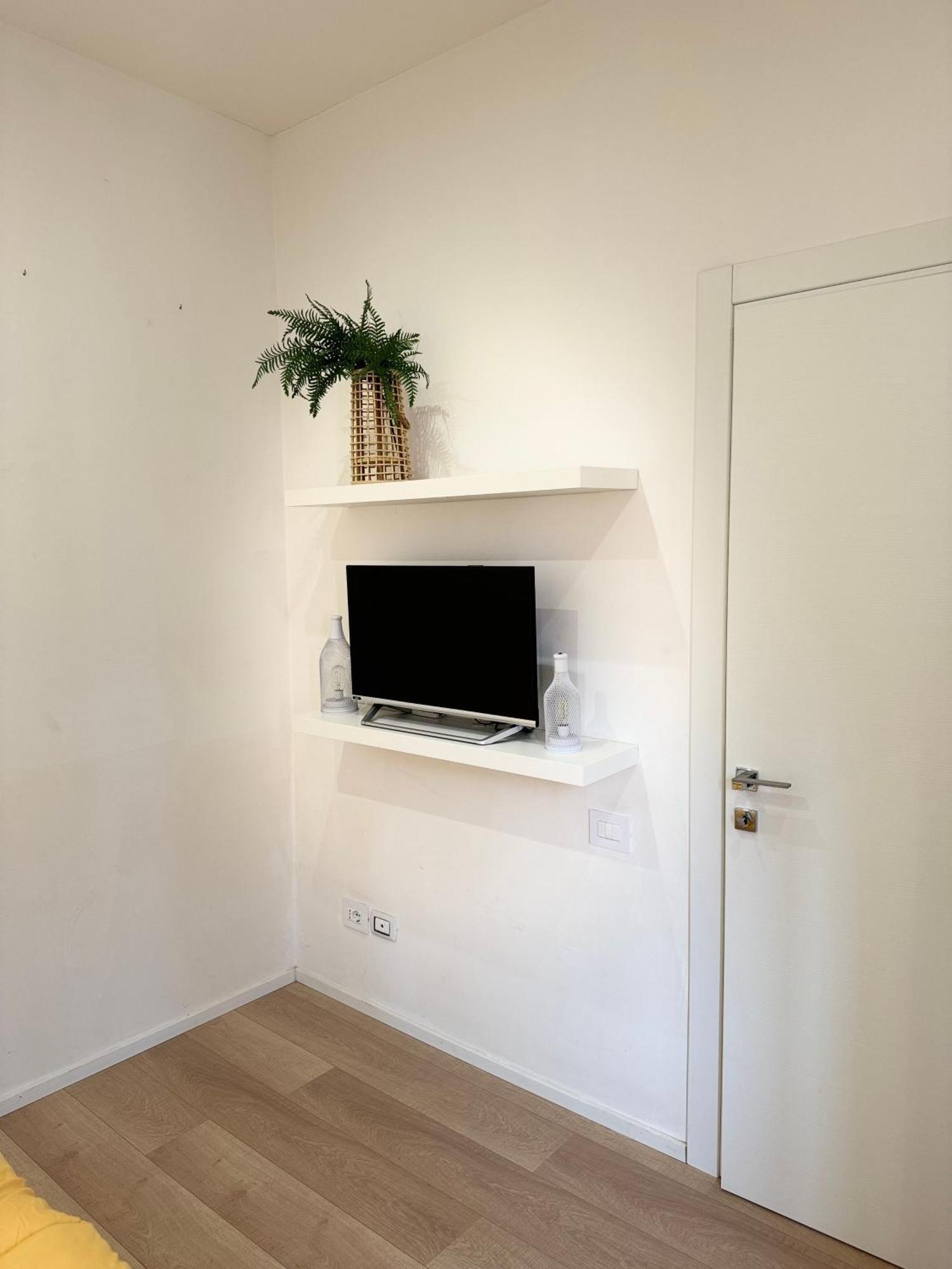 Fl Apartments Nel Corso Каляри Екстериор снимка