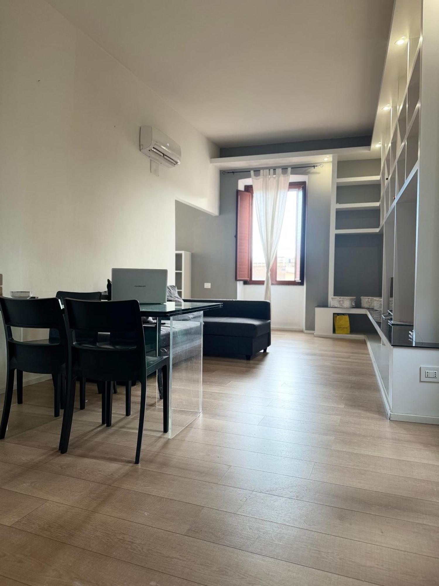 Fl Apartments Nel Corso Каляри Екстериор снимка