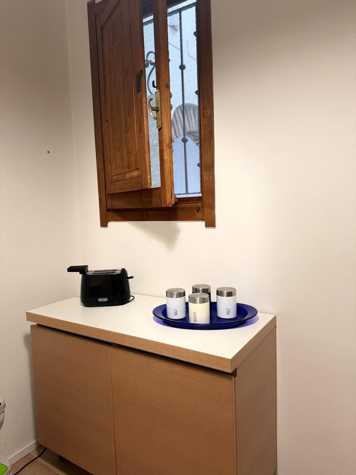 Fl Apartments Nel Corso Каляри Екстериор снимка